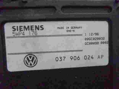 Centralita VW Volkswagen Passat Golf Seat Toledo 037906024AP SIEMENS 5WP4176