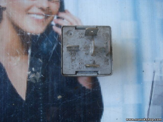 Relé IVECO MAN VOLVO G.CARTIER 24V 4718222 20441002