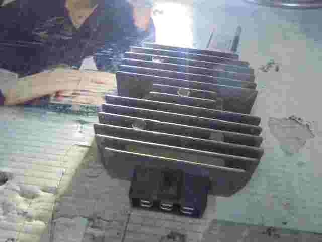 Regulador rectificador de voltaje SGR Honda Piaggio Skipper XMBT150-12 131228