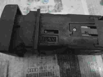 Interruptor de emergencia warning   Citroen Saxo DAV VALEO