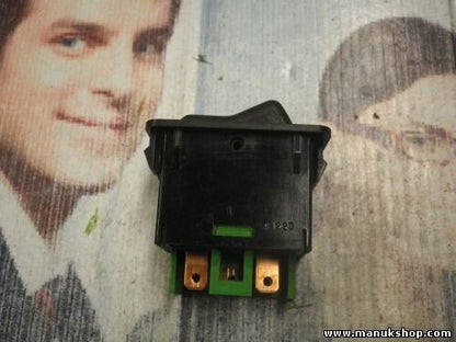 Interruptor Luneta Trasera Desempañador Mitsubishi Montero Pajero II 2 V20 91220