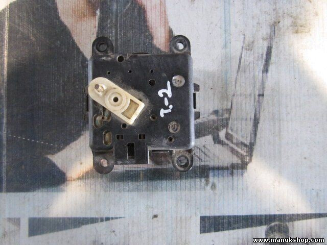 Calefacción actuador Nissan Terrano Ford Maverick II 3J30030820 3J300 30820