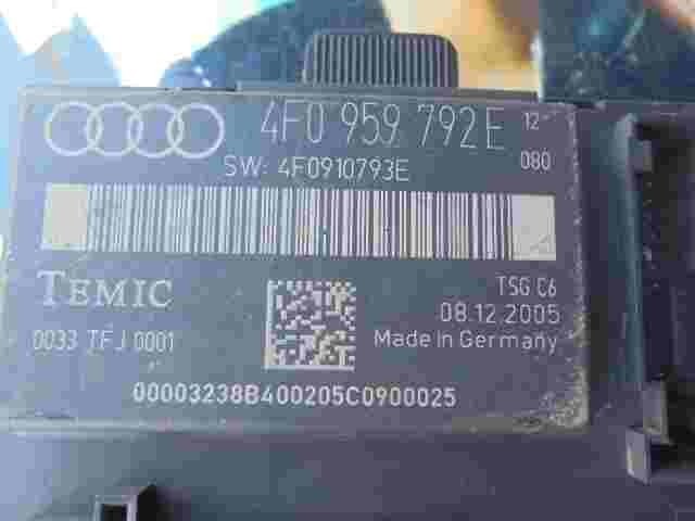 Unidad de control de la puerta Audi A6 4F0959792E 4F0910793E TEMIC 0033 TF J 001