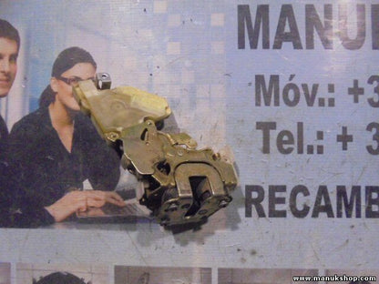 Cerradura puerta trasera derecha Nissan Terrano Ford Maverick T2 II 8255250J01