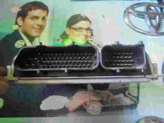 Centralita del motor Audi A6 1.8 4B0907557 4B0 907 557 4BO907557 0261204252