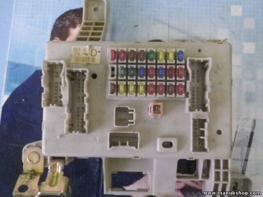 Caja de fusibles Toyota Land Cruiser J-12 120 09104F14 0910 4F14