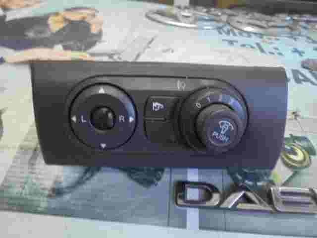 Interruttore nebbia luci Chevrolet Captiva C100 C140 (2006-2013) EK