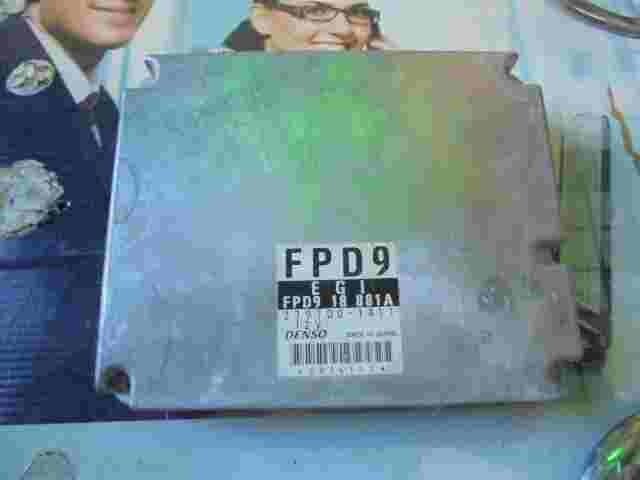 Centralita  Mazda Premacy 1.9 EGI FPD918881A FPD9 18 881A DENSO 2797001411
