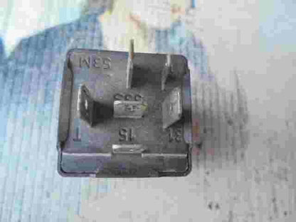 Limpiaparabrisas relé  VW Passat Golf IV Nr.19 321955531A HELLA 5WG00362000