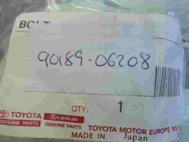 Grommet Screw  Toyota Avensis II Lexus LS LX Allion T240 9018906208 90189-06208