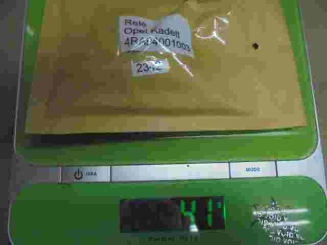 Relé Opel Kadett Corsa A Astra F 94001003 940 010-03 HELLA 4RA94001003