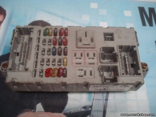 Caja de fusibles Fiat Punto 188 46774357 NPL 46774360 CPL