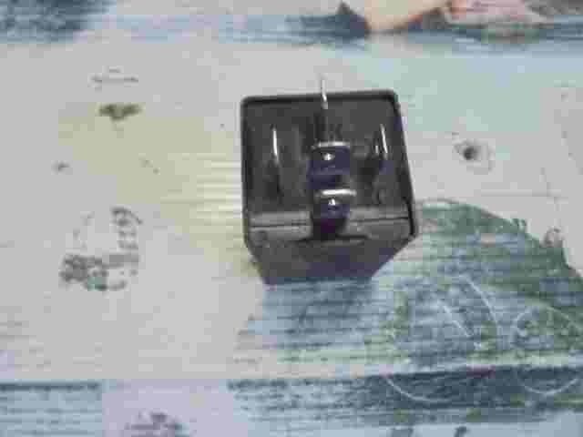 Regulador de voltaje VW Transporter T4 No.152 12V 701963281 Hella 5HJ00660400