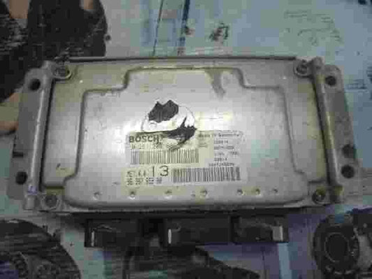 Centralita Citroen Xsara 1.6 ME7.4.4 13 9638765980 9647345280 BOSCH 0261206606