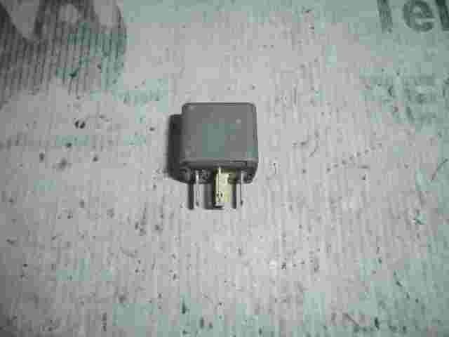 Relé  Alfa Romeo Fiat A727510 A727 510 12V