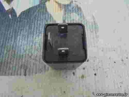 Relé Nissan Cabstar NAGARES RZE/3-24 263509X401 26350 9X401 24V