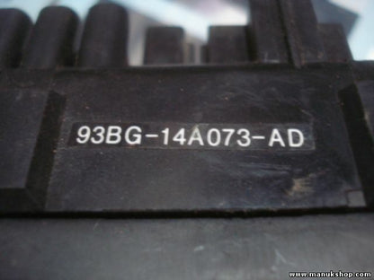 Caja de fusibles Ford Mondeo 93BG14A073AD 93BG-14A073-AD