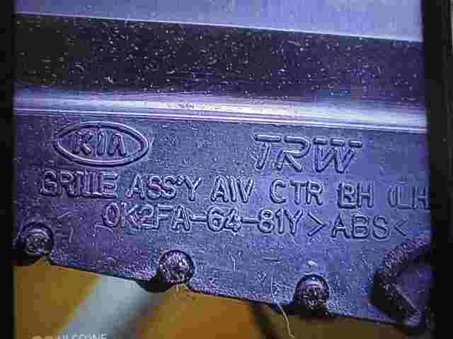 Griglia aeratore Kia Carens (FJ) 2006 TRW AW CTR (LH) 0K2FA6481Y