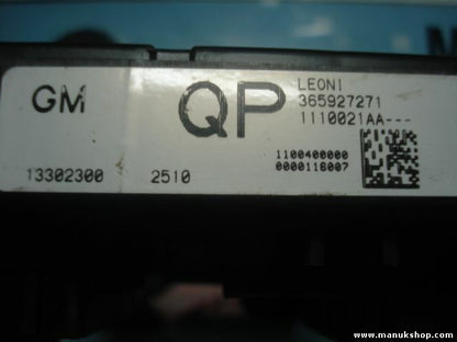 Caja de fusibles Opel Astra GM 13302300 13302300QP 365927271 1110021AA