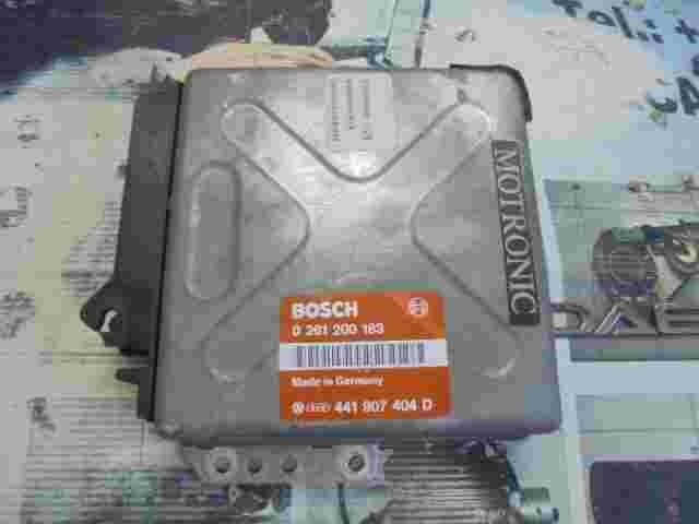 Centralita del motor Audi V8 200 D11 441907404D BOSCH Motronic 0261200183