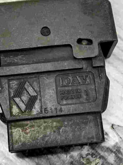 Niebla interruptor  Renault Clio 1 DAV 6114