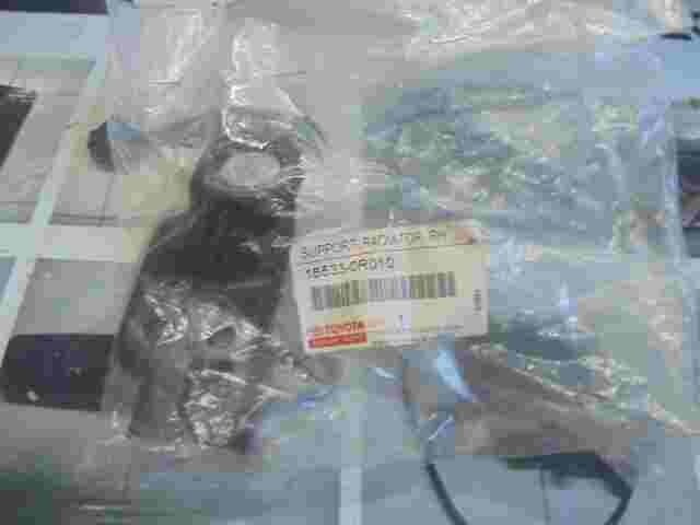 Support Radiator RH  Toyota Avensis T25 165330R010 16533-0R010