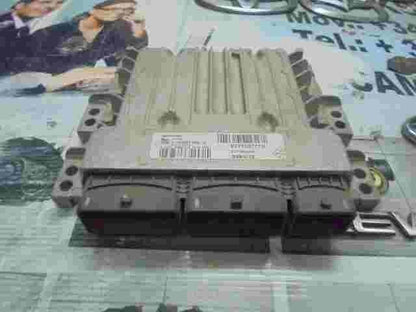 Centralita del motor Renault Megane III 305 237100777R 237100033R S180067109A