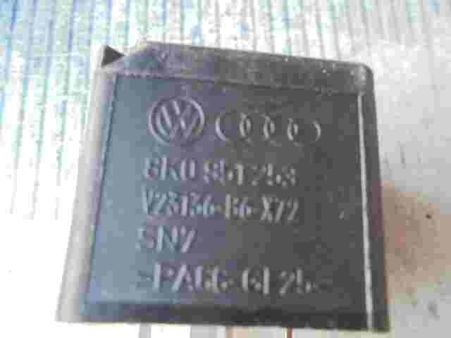 Relè ventola radiatore Audi Q7 TT Touareg 8K0951253 V23136B6X n. 643