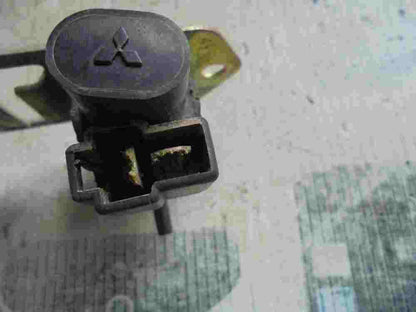 Válvula de vacío Mitsubishi Pajero L200 L300 2.8 TD K5T47776 4Y30