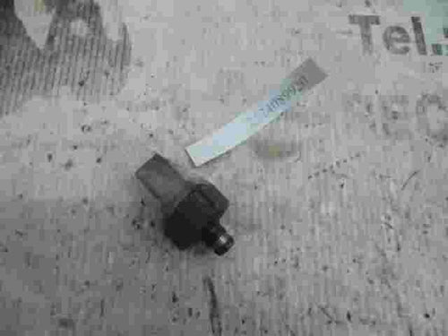 Sensor presión de aceite Nissan Terrano 2524089920