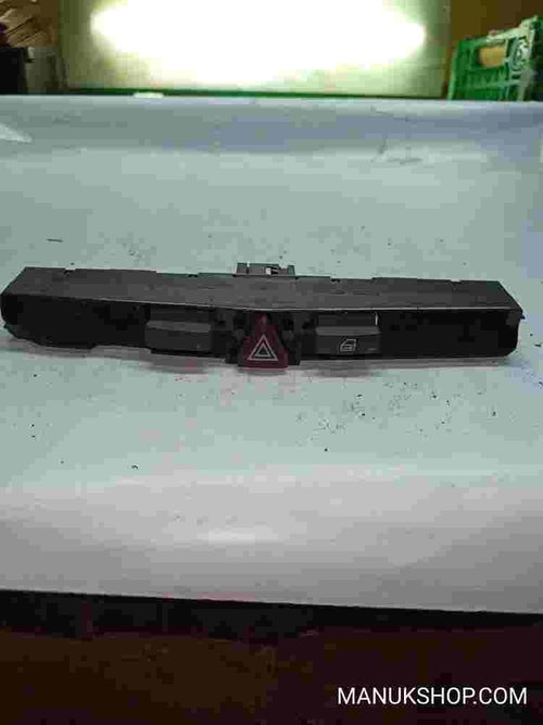 Interruptor de emergencia warning Opel Astra H ABS PC 660332 66033 2