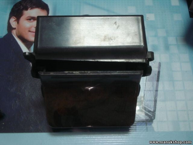 Compartimiento de almacenamiento de la consola central Mercedes S210 E9300411