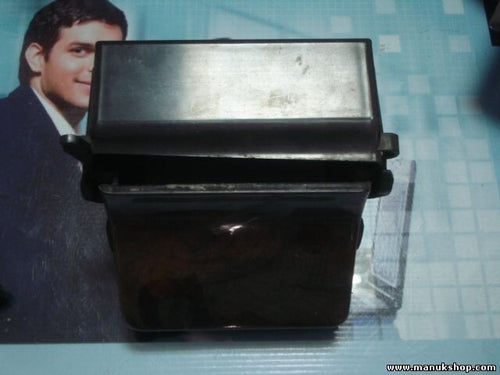 Compartimiento de almacenamiento de la consola central Mercedes S210 E9300411