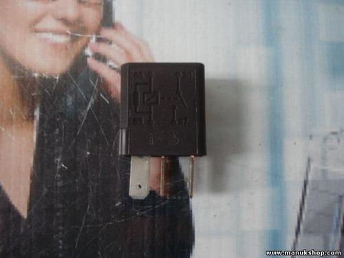 Relé  Iveco Daily 12V E 20A 702.30 46520421 A727