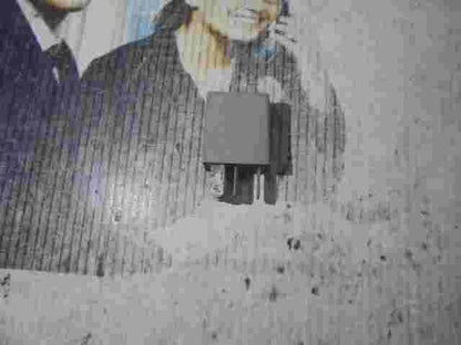 Relè Renault Espace 29201044 29 201 044 6025111584A 602511 1584 A