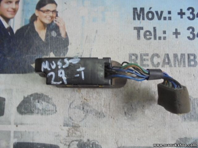 mando botonera elevalunas Ssangyong Musso DECO 8582005000 85820-05000