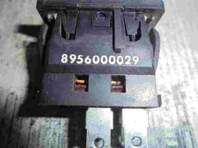 Interruptor del limpiaparabrisas trasero Jeep Cherokee XJ 8956000029