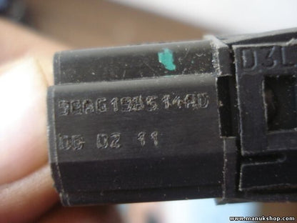 Interruptor apertura portón trasero Ford Focus 98AG198514AD