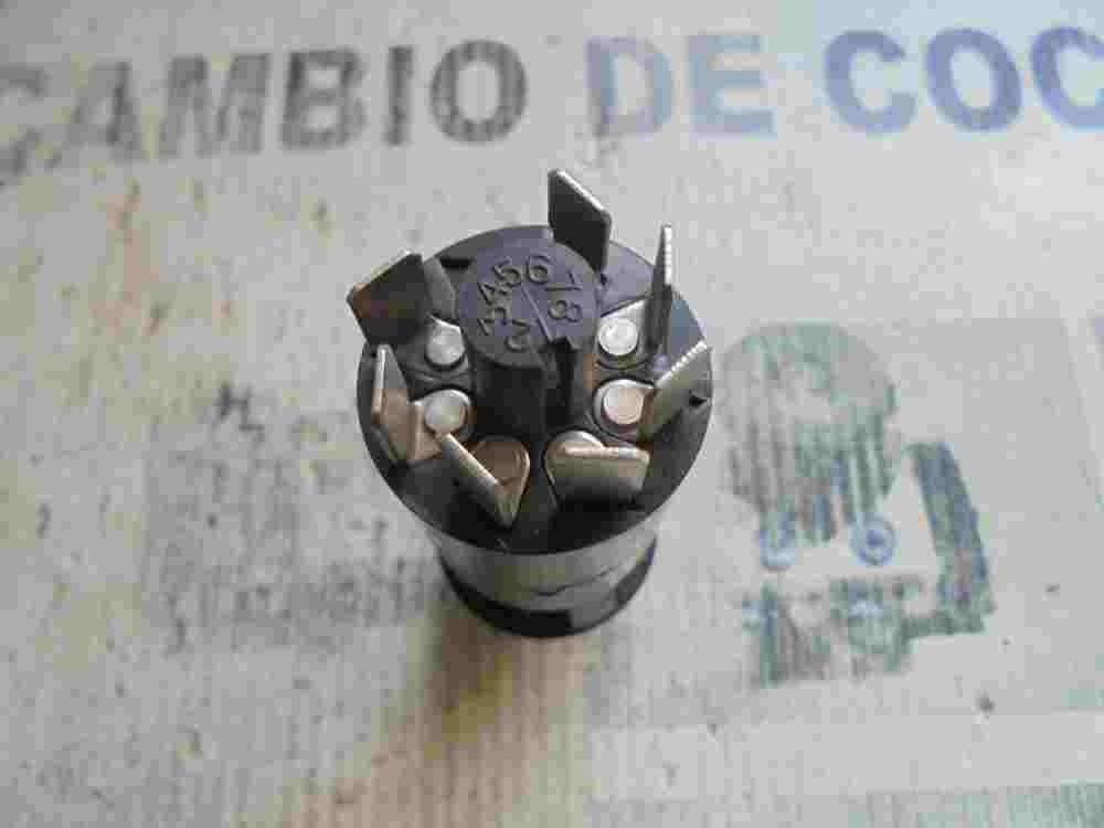 Interruptor de emergencia Lada Niva 243710 24 3710