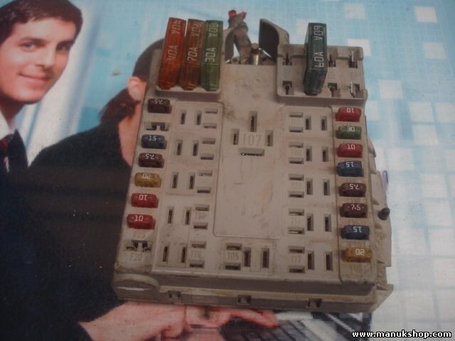 Caja de fusibles Lancia Alfa Romeo Fiat Punto 46766777 Fire 0046766777