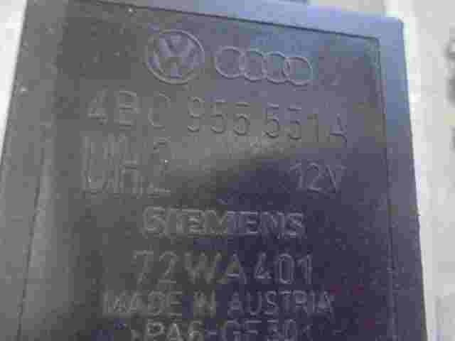 Tergicristallo relè Audi A4 B5 Passat B5 4B0955531A 4BO955531A 72WA401 n. 377