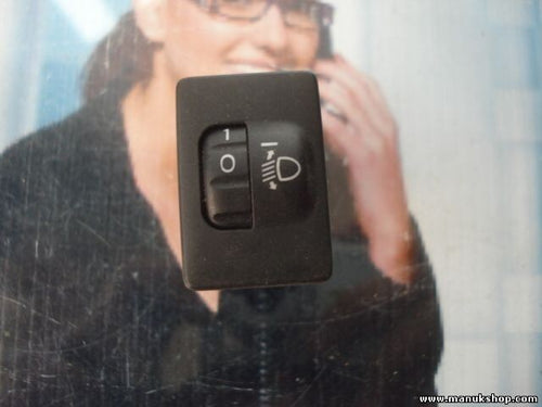 Niebla interruptor Toyota Avensis 9415202040