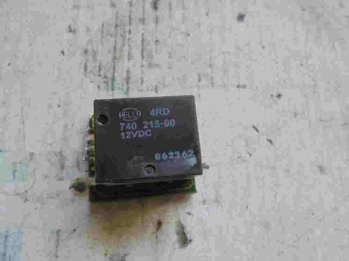Relé  HELLLA 4RD74021500 4RD 740 215-00 12VDC 062362