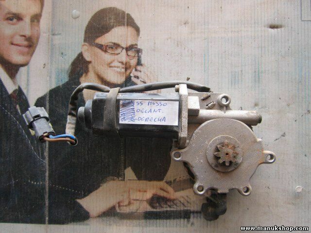 Motor elevalunas delantero derecho SsangYong Family 2.5 D 1988 -1997 8686003100