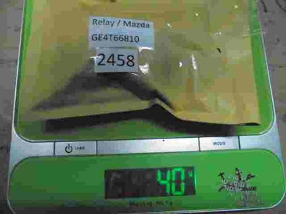 Relé Mazda 323F BJ (1998–2003) GE4T66810 GE4T 66 810