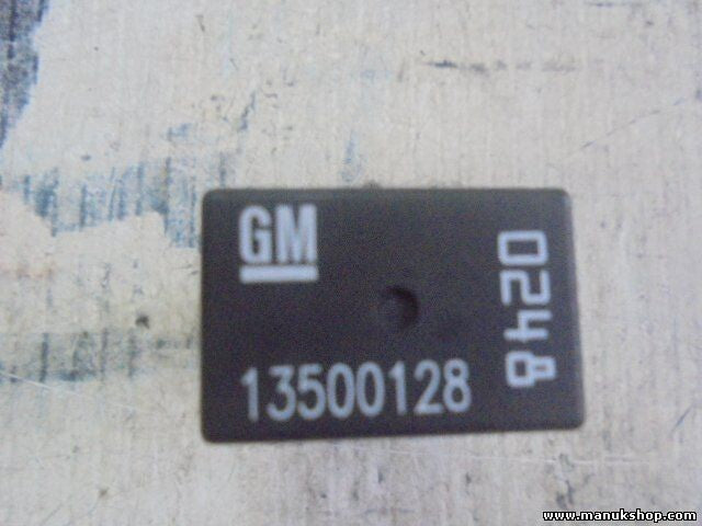 Relé Opel Astra J Zafira C 2010 GM 13500128