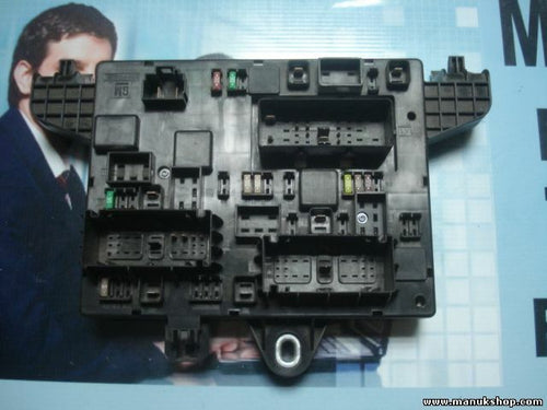 Caja de fusibles Opel Astra GM 13302300 13302300QP 365927271 1110021AA