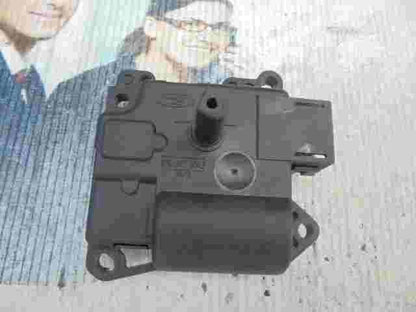 Calefacción actuador Ford XS4H19E616AD XS4H-19E616-AD XS4H-19E616 XS4H19E616