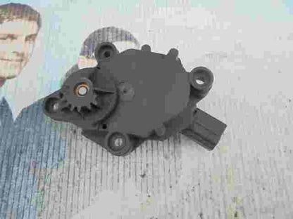 Calefacción actuador Opel Omega B  090512499 09 051 24 99 5399962060 00706A Z86