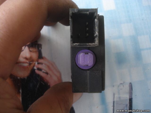 Interruptor de nivelación de faros Renault Megane 7700841235B